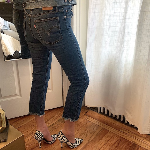Levi’s * Wedgie Straight * Leg Medium Wash Ankle Crop Denim Jeans Sz 26 - Picture 5 of 16